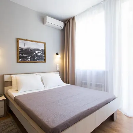 Cozy Apartment Beside Metro Yaroslava Mudroho, Universytet - Chernyshevska Str 95-6 Kharkov Exterior photo