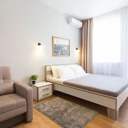Cozy Apartment Beside Metro Yaroslava Mudroho, Universytet - Chernyshevska Str 95-6 Kharkov Exterior photo