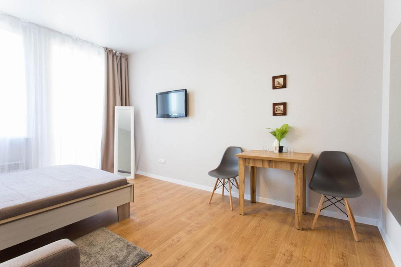 Cozy Beside Metro Yaroslava Mudroho, Universytet - Chernyshevska Str 95-6 Apartment *