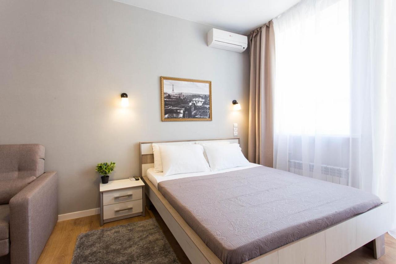 Apartment Cozy Beside Metro Yaroslava Mudroho, Universytet - Chernyshevska Str 95-6