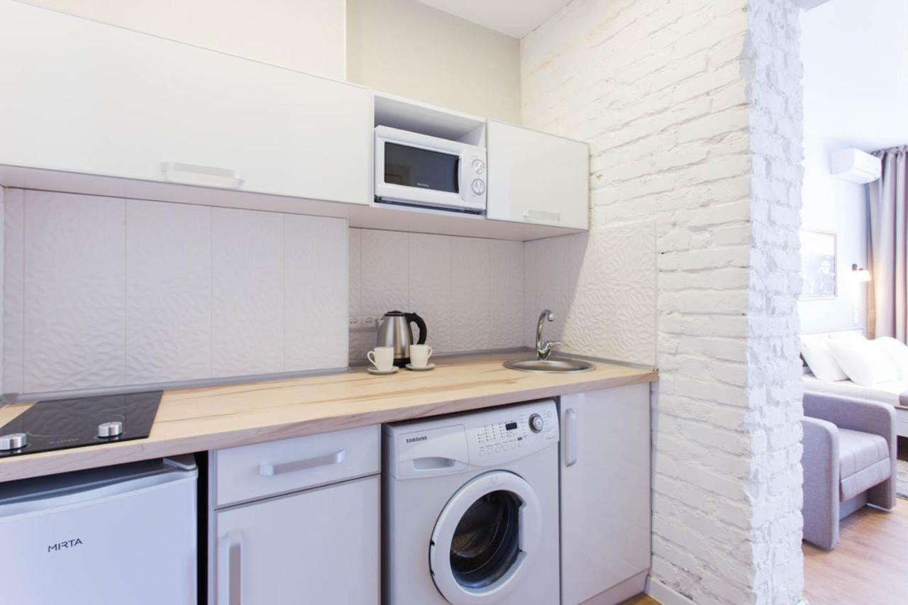 Apartment Cozy Beside Metro Yaroslava Mudroho, Universytet - Chernyshevska Str 95-6